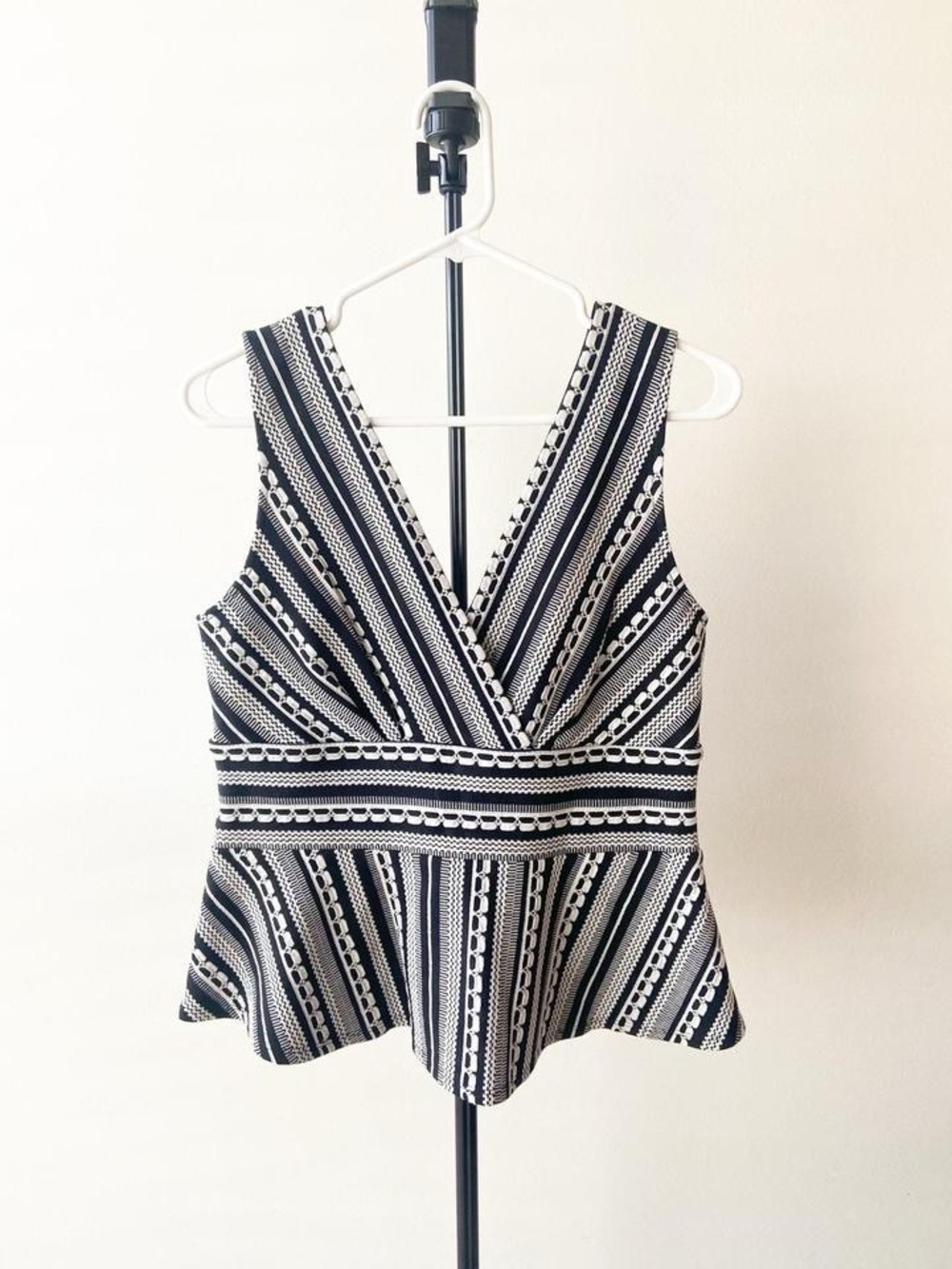 Anthropologie Black & White Striped V-Neck Peplum Top Size M - Picture 5 of 5